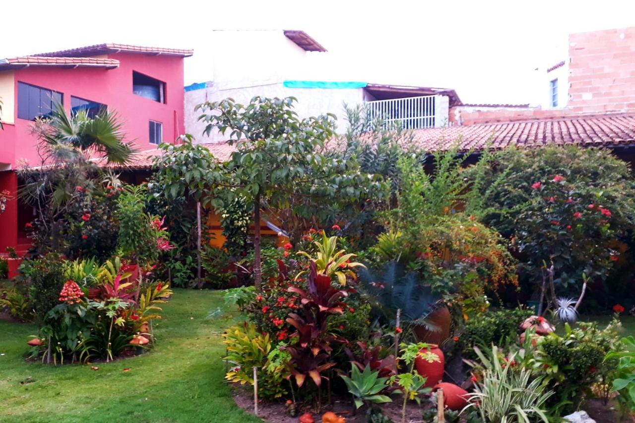 Pousada Bromelias - Suites E Aptos Nova Vicosa Exterior photo